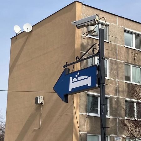 Harrys City Motel Komárno Екстериор снимка